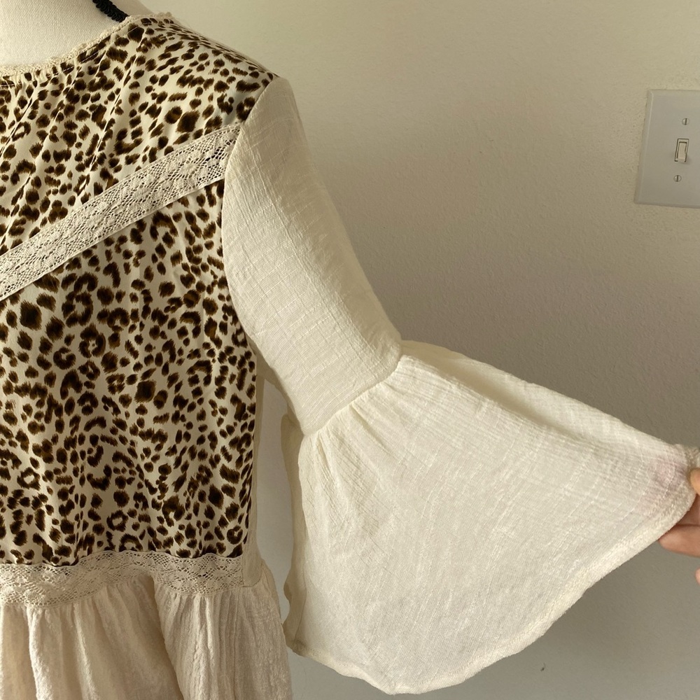 Umgee Leopard Print & Cream Top / Size Large - image 3